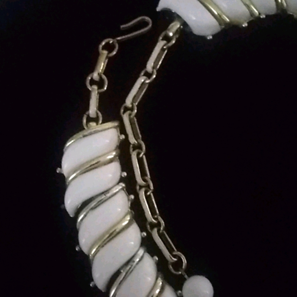 ✴️vtg milky white set - Picture 6 of 8